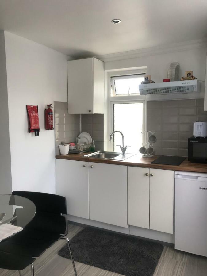 Studio Apartment Rainham  Extérieur photo
